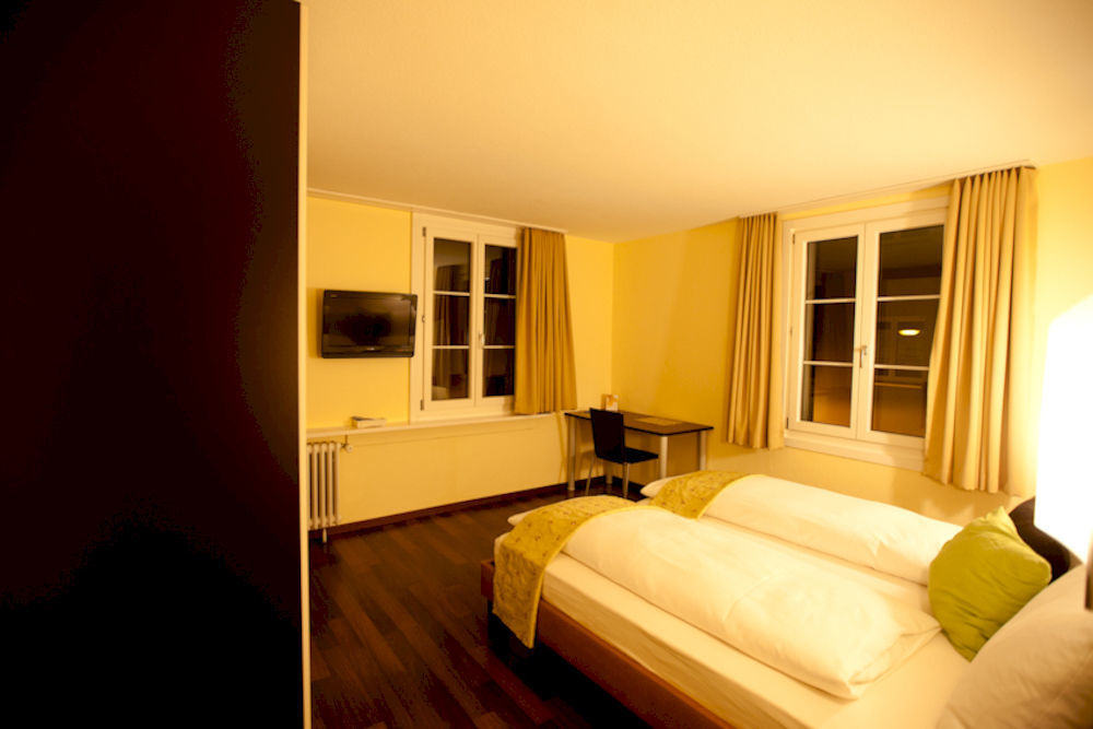 Hotel Restaurant Goldener Schluessel Altdorf Dış mekan fotoğraf