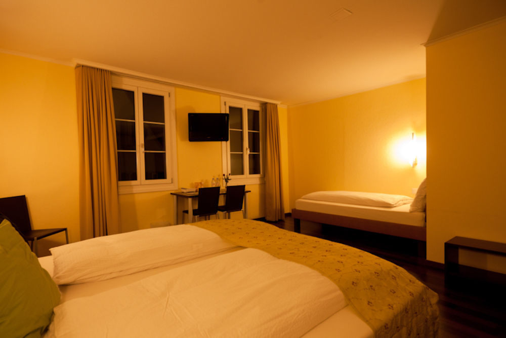 Hotel Restaurant Goldener Schluessel Altdorf Dış mekan fotoğraf
