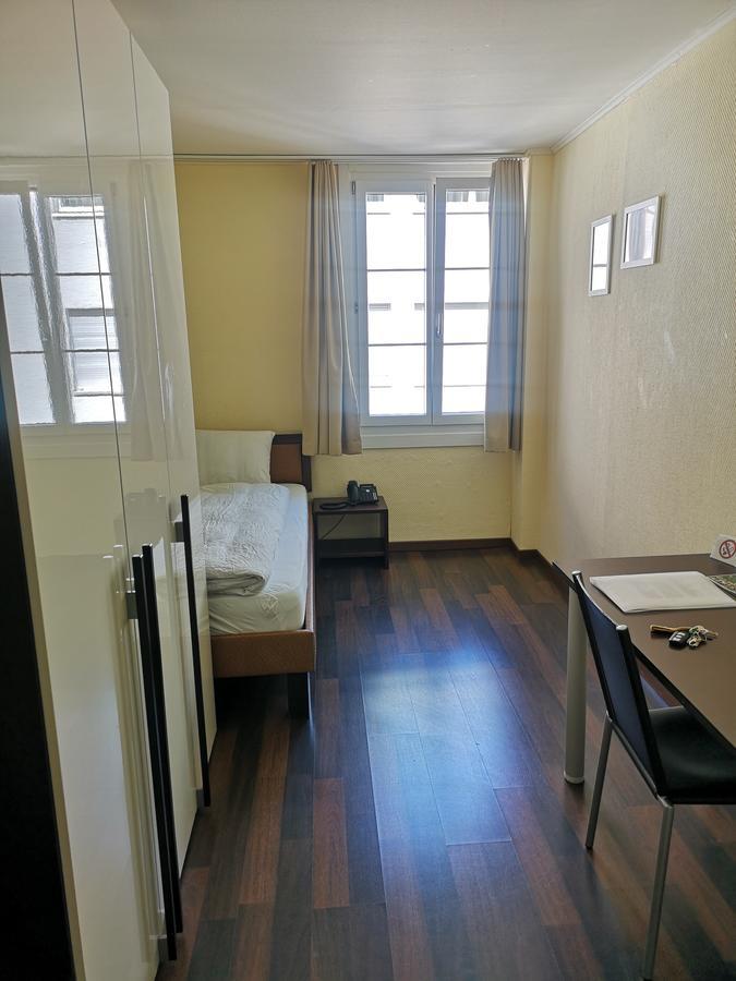 Hotel Restaurant Goldener Schluessel Altdorf Dış mekan fotoğraf
